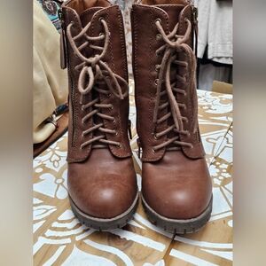 Soda Malia Round toe boot